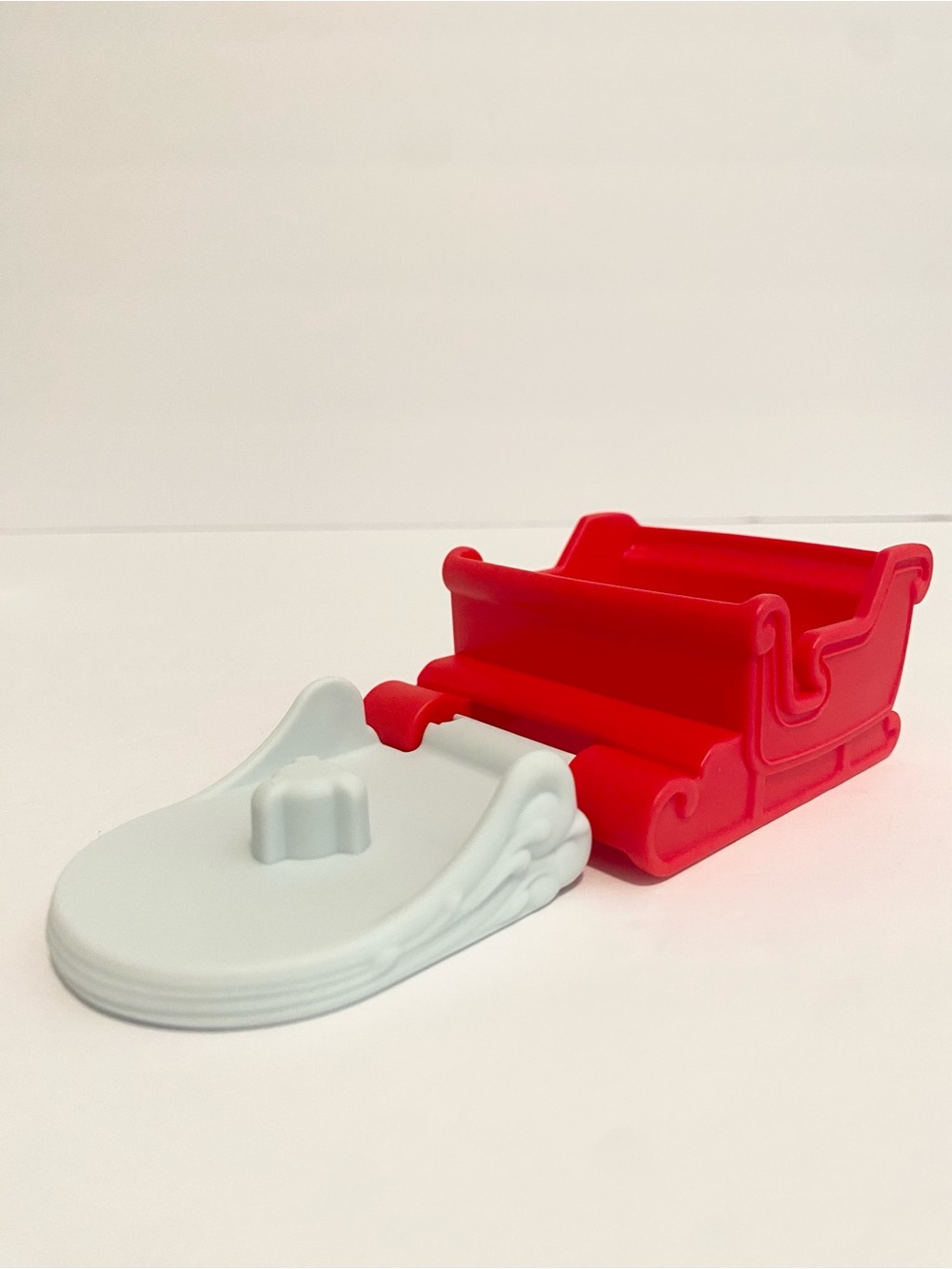 Little People Christmas Holiday Dollhouse Santa’s Sleigh Sled Snow Toy 4/$20 🛑